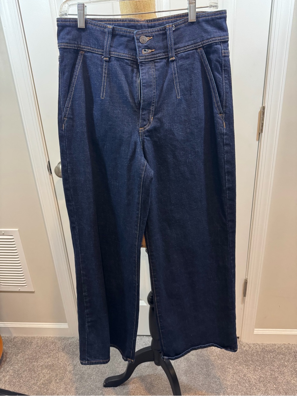 Dark Blue Wide-Leg Jeans – Classic Casual Fit
